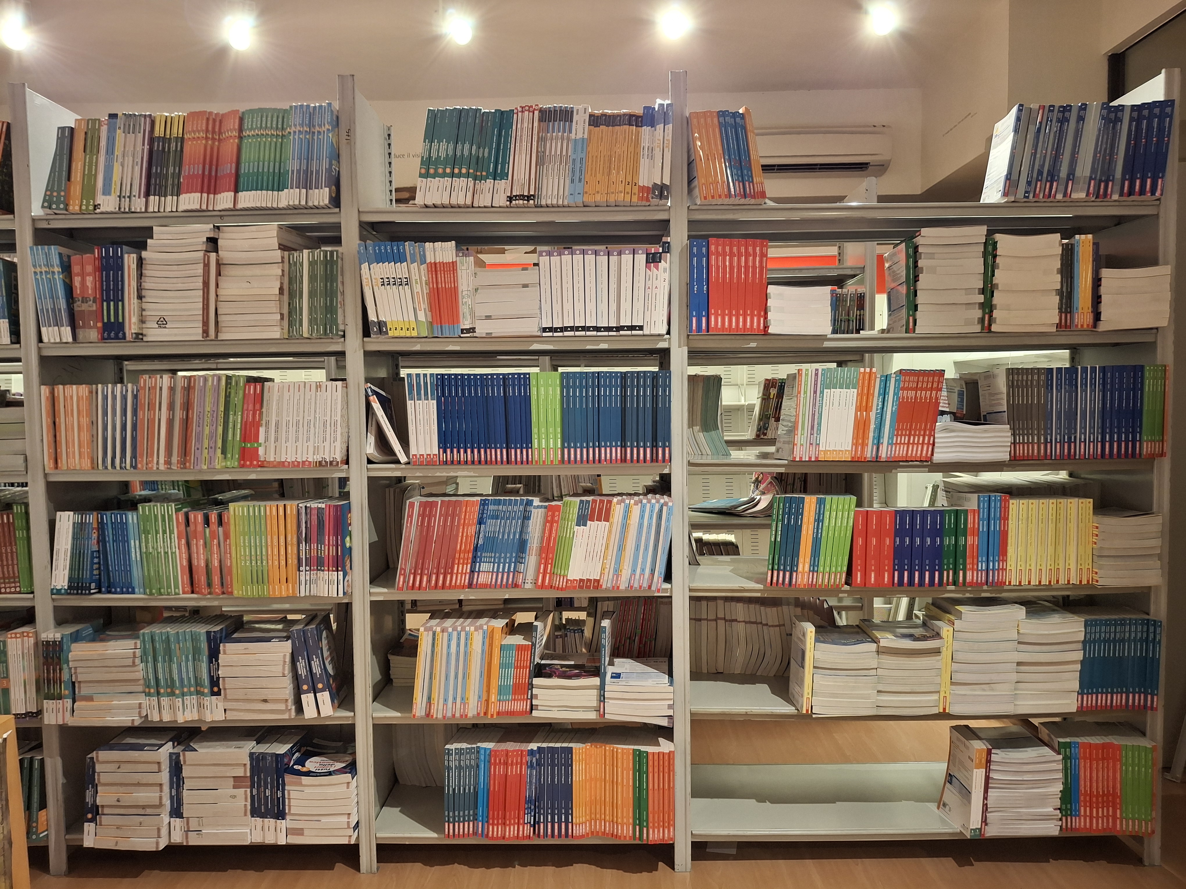Feltrinelli - Via XX Settembre 21